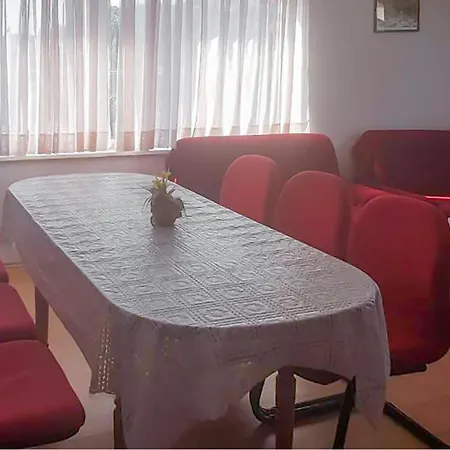 Appartement Awesome In Rogotin-ploce *