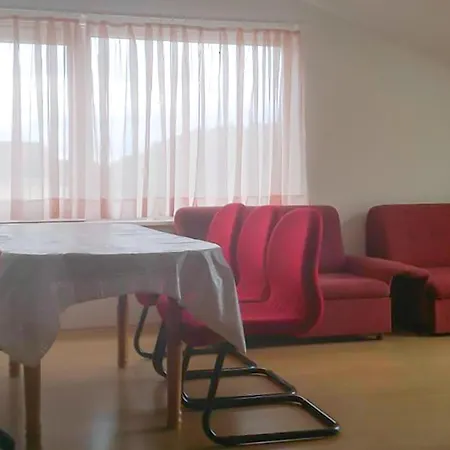 Διαμέρισμα Awesome In Rogotin-ploce