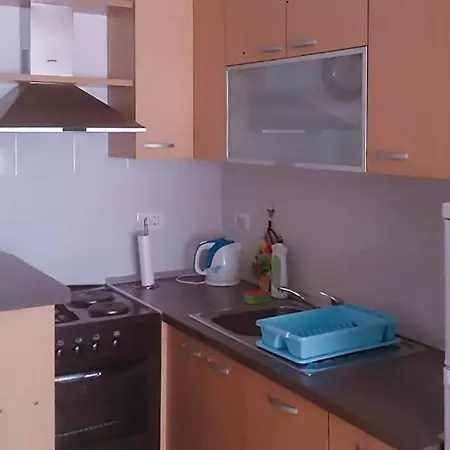 Beautiful In Rogotin-ploce With Wifi Apartman