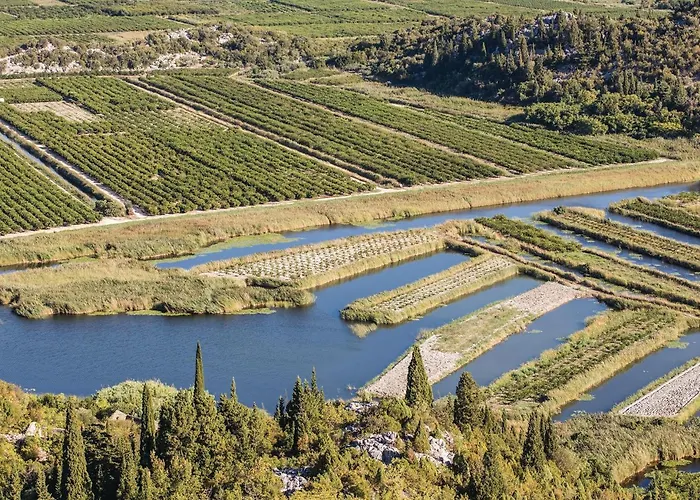 Apartment Awesome In Rogotin-ploce *